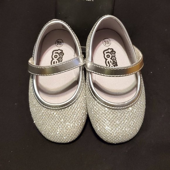 3 FOR $25 Teeny Toes silver sparkle infant shoes size 3w - Picture 4 of 4